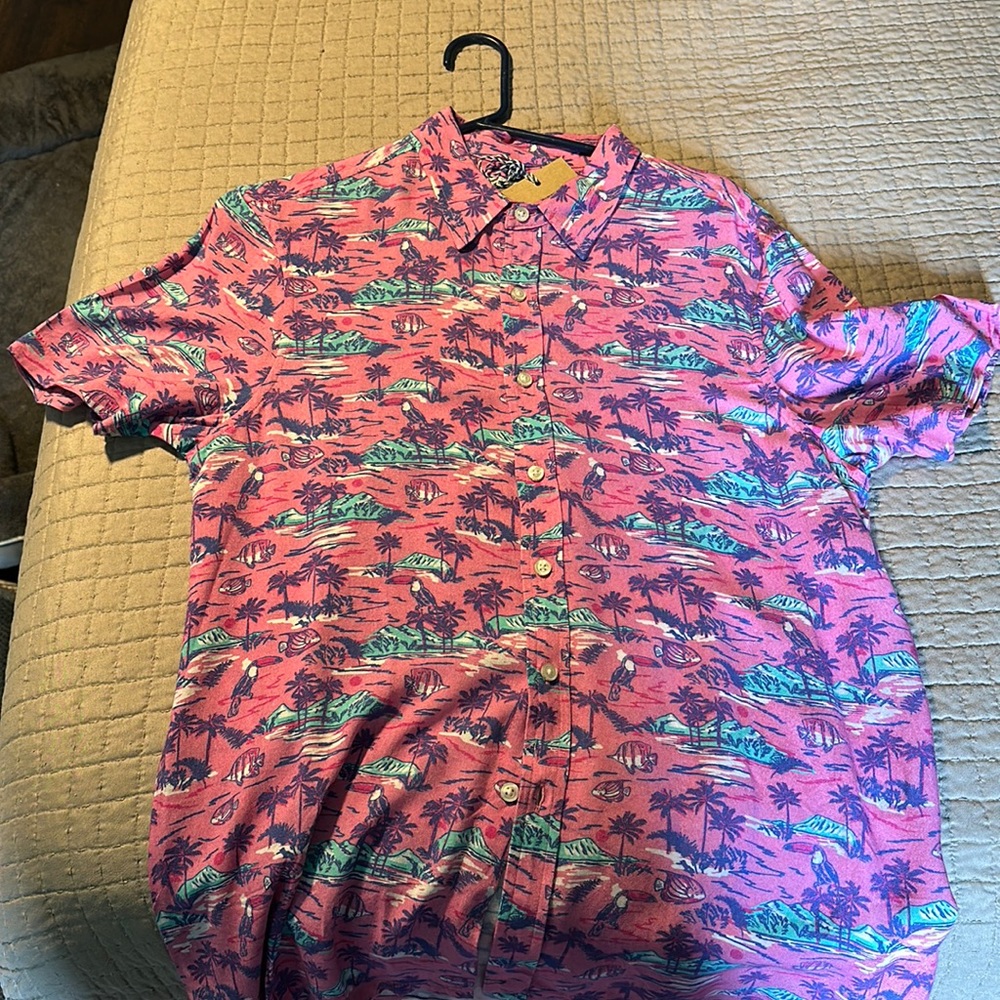 NWT Chubbies “The Private Island” Button-Down Shirt Men’s Small